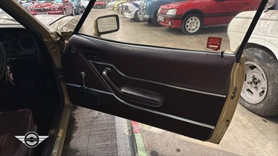 Lot 124 - 1980 FORD CAPRI GHIA AUTO