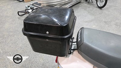 Lot 84 - 1990 HONDA SA50-J