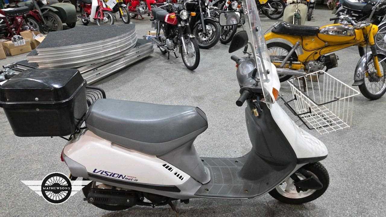 Lot 84 - 1990 HONDA SA50-J