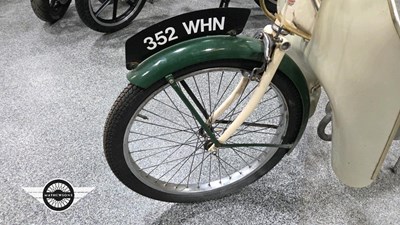 Lot 86 - 1964 RALEIGH RUNABOUT