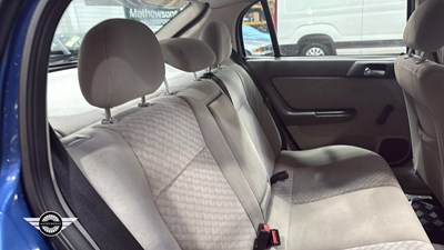 Lot 294 - 2002 VAUXHALL ASTRA CLUB 8V