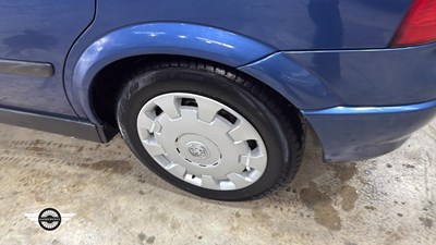 Lot 294 - 2002 VAUXHALL ASTRA CLUB 8V