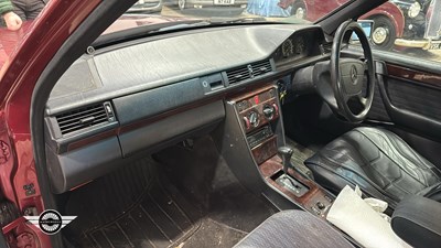 Lot 316 - 1993 MERCEDES 300D DIESEL AUTO