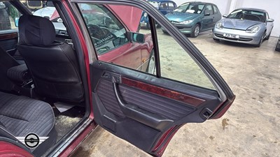 Lot 316 - 1993 MERCEDES 300D DIESEL AUTO