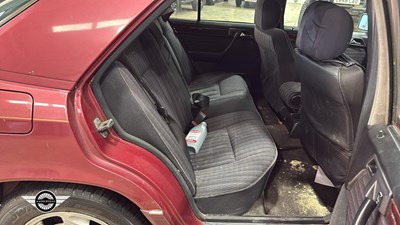 Lot 316 - 1993 MERCEDES 300D DIESEL AUTO