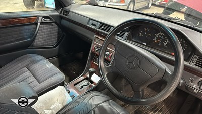 Lot 316 - 1993 MERCEDES 300D DIESEL AUTO