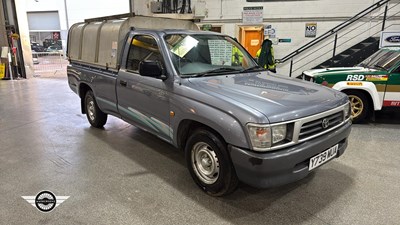 Lot 414 - 2001 TOYOTA HILUX 2.4D 2WD