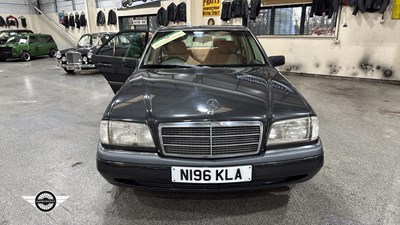 Lot 362 - 1995 MERCEDES C200 ELEGANCE AUTO