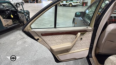 Lot 362 - 1995 MERCEDES C200 ELEGANCE AUTO