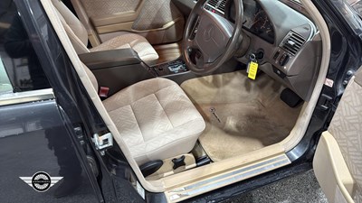 Lot 362 - 1995 MERCEDES C200 ELEGANCE AUTO