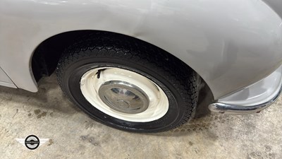 Lot 392 - 1965 MORRIS MINOR 1000