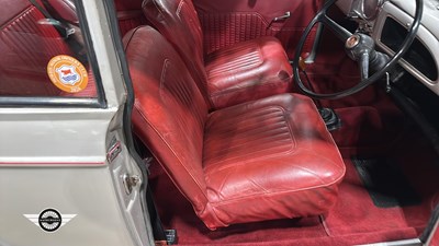 Lot 392 - 1965 MORRIS MINOR 1000