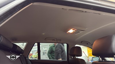 Lot 370 - 2009 BMW 325I SE TOURING AUTO