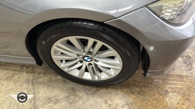 Lot 370 - 2009 BMW 325I SE TOURING AUTO