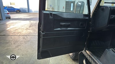 Lot 426 - 2013 LAND ROVER DEFENDER 90 XS TD
