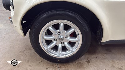 Lot 434 - 1980 MG B GT