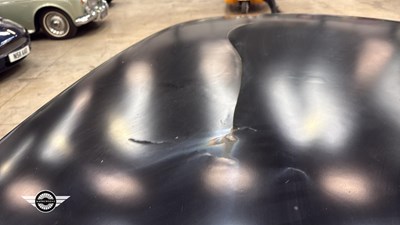 Lot 434 - 1980 MG B GT