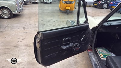 Lot 434 - 1980 MG B GT