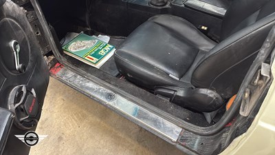 Lot 434 - 1980 MG B GT