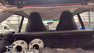 Lot 434 - 1980 MG B GT