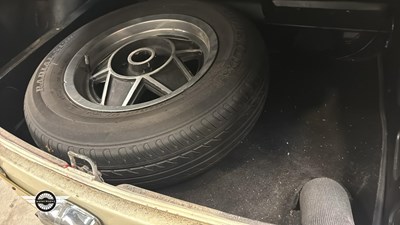 Lot 434 - 1980 MG B GT