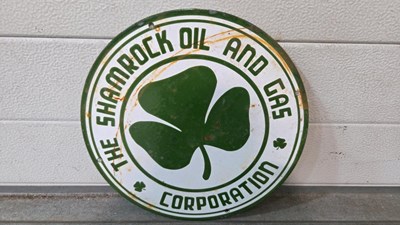Lot 611 - SHAMROCK OIL AND GAS REPRODUCTION ENAMEL SIGN 12" DIA