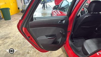 Lot 490 - 2015 VAUXHALL ASTRA EXCITE
