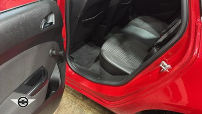 Lot 490 - 2015 VAUXHALL ASTRA EXCITE
