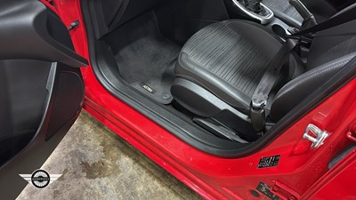 Lot 490 - 2015 VAUXHALL ASTRA EXCITE