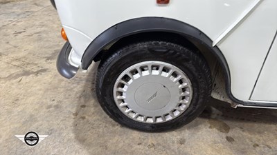 Lot 550 - 1988 AUSTIN MINI DESIGNER