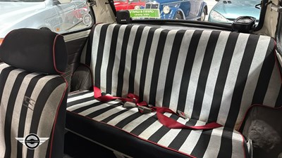 Lot 550 - 1988 AUSTIN MINI DESIGNER