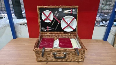 Lot 395 - BREXTON WICKER PICNIC SET