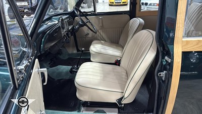 Lot 540 - 1971 MORRIS 1000 TRAVELLER