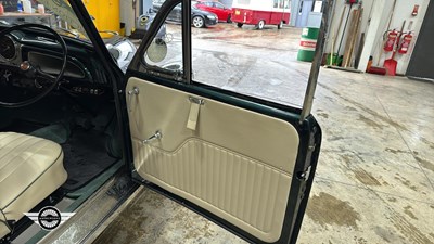 Lot 540 - 1971 MORRIS 1000 TRAVELLER