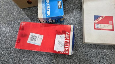 Lot 517 - ASSORTMENT OF OIL & AIR FILTERS