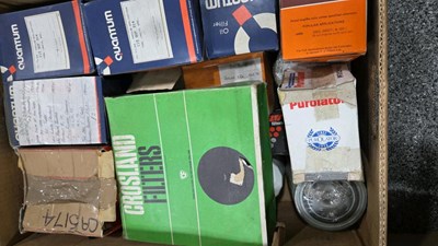 Lot 517 - ASSORTMENT OF OIL & AIR FILTERS