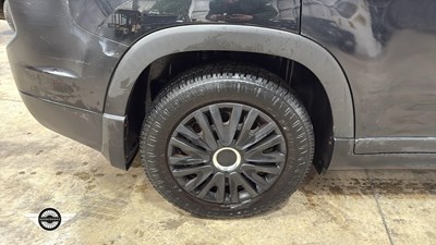 Lot 716 - 2011 CHEVROLET ORLANDO LS