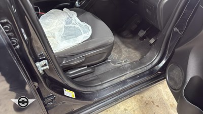 Lot 716 - 2011 CHEVROLET ORLANDO LS