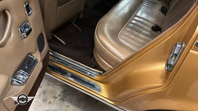 Lot 660 - 1976 ROLLS ROYCE