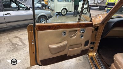 Lot 660 - 1976 ROLLS ROYCE