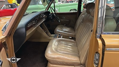 Lot 660 - 1976 ROLLS ROYCE