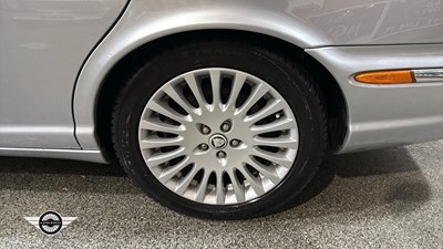 Lot 676 - 2006 JAGUAR XJ EXECUTIVE TDVI AUTO