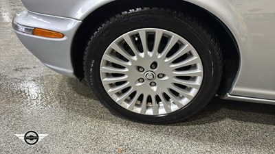 Lot 676 - 2006 JAGUAR XJ EXECUTIVE TDVI AUTO