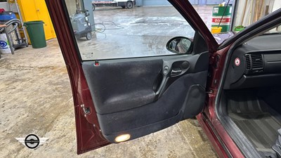 Lot 632 - 2001 VAUXHALL VECTRA CDX