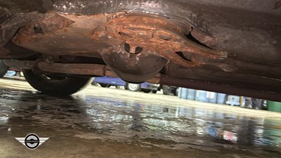 Lot 738 - 1986 MERCEDES 500 SEC AUTO