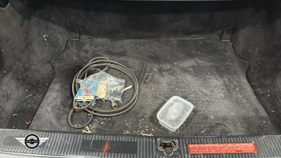 Lot 738 - 1986 MERCEDES 500 SEC AUTO