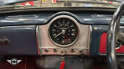 Lot 420 - 1969 MORRIS MINOR 1000