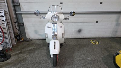 Lot 900 - VESPA MP3 SOUND SYSTEM