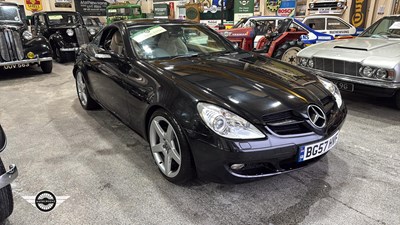Lot 690 - 2007 MERCEDES SLK 350 AUTO