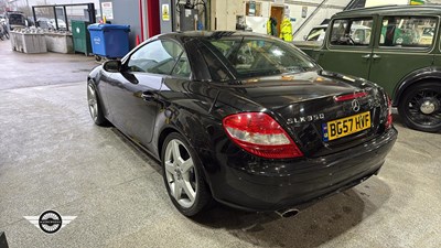 Lot 690 - 2007 MERCEDES SLK 350 AUTO